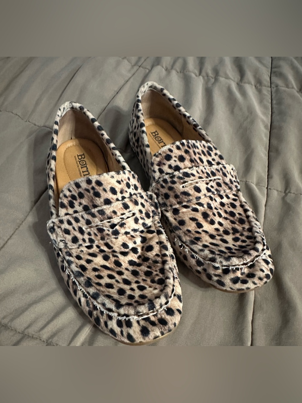 Women’s Born Animal Print / Cheetah / Leopard Loafers Size 8M